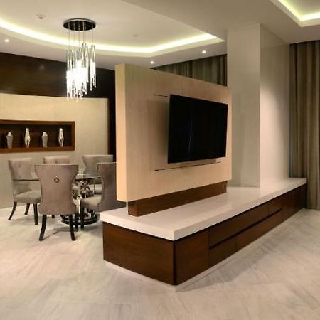 Hs Hotsson Hotel Irapuato Extérieur photo