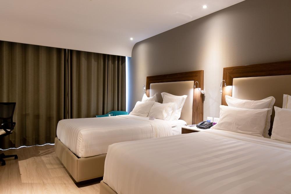 Hs Hotsson Hotel Irapuato Extérieur photo
